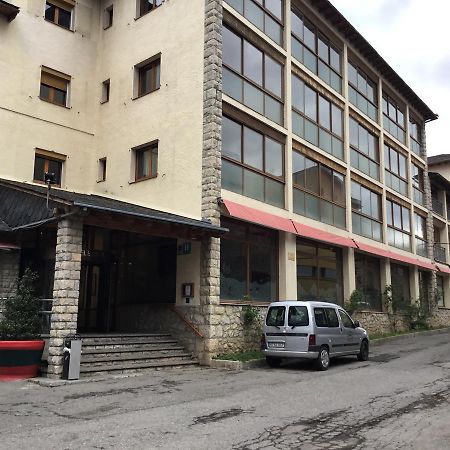 Hotel Bon Repos Bellver De Cerdanya Exterior foto
